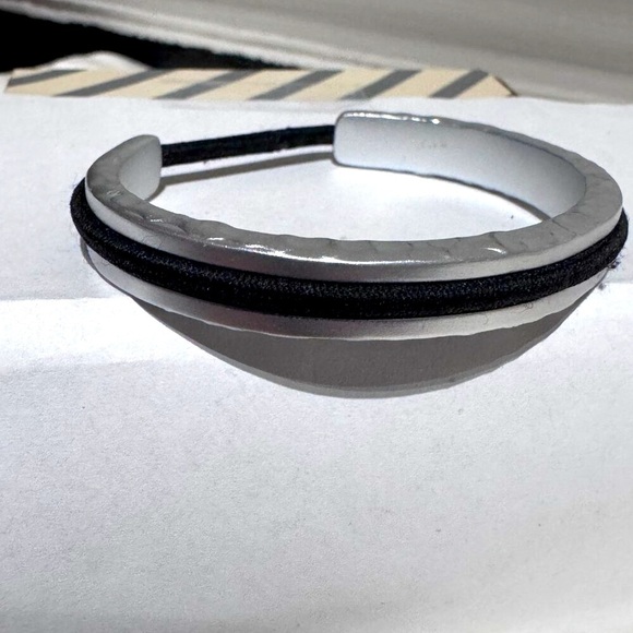 ✨ Maria Shireen Purity Adjustable Hair Tie Bracelet – Chic and Clever! ✨ - Picture 9 of 16